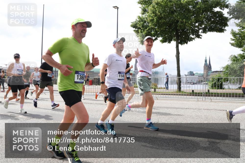 29.06.2025 - hella hamburg halbmarathon Lena Gebhardt http://msf.ph/oto/8417735 29.06.2025 10:42:31 Lombardsbrücke 13952, 16352, 136, 1146, 173, 1150, 1360, 1624, 1656, 1752, 1929, 1957, 1964, 1994, 2069, 2134, 2145, 2401, 2523, 2538, 2580, 2940, 2941, 2974, 3276, 3283, 3605, 3874, 4092, 4329, 4334, 4353, 4778, 4885, 4891, 4892, 5403, 5417, 5419, 5671, 5810, 6120, 6136, 6764, 6828, 6837, 6917, 7040, 7260, 7357, 7513, 7557, 7666, 8014, 8459, 8525, 8526, 8529, 8712, 8816, 9008, 9370, 9980, 10027, 10454, 10532, 10697, 12441, 13241 meine-sportfotos.de