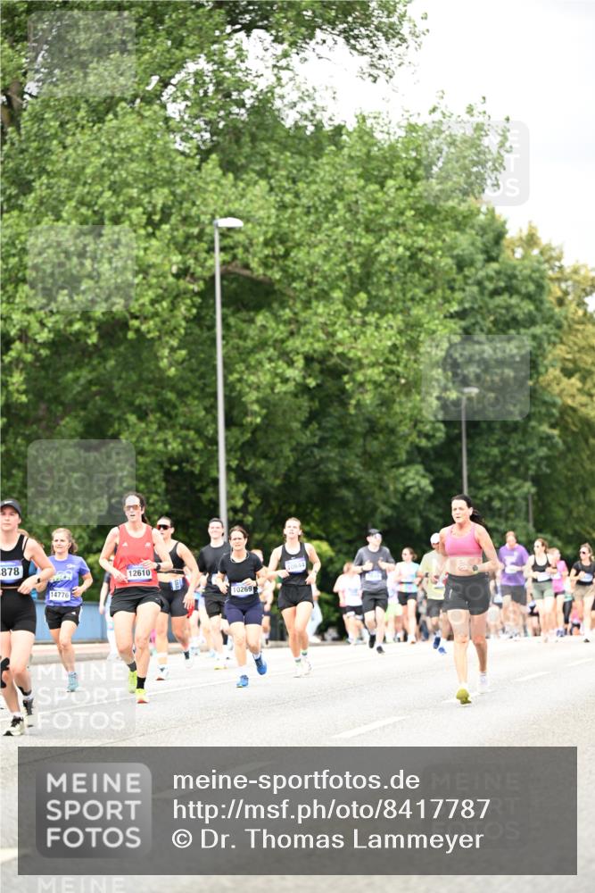 29.06.2025 - hella hamburg halbmarathon Dr. Thomas Lammeyer http://msf.ph/oto/8417787 29.06.2025 10:45:23 Kennedybrücke 1075, 1323, 1731, 4044, 4638, 4906, 5549, 6088, 6098, 6806, 7293, 7585, 7829, 7956, 8429, 8430, 8878, 9237, 9962, 10269, 10644, 10920, 11053, 11176 meine-sportfotos.de
