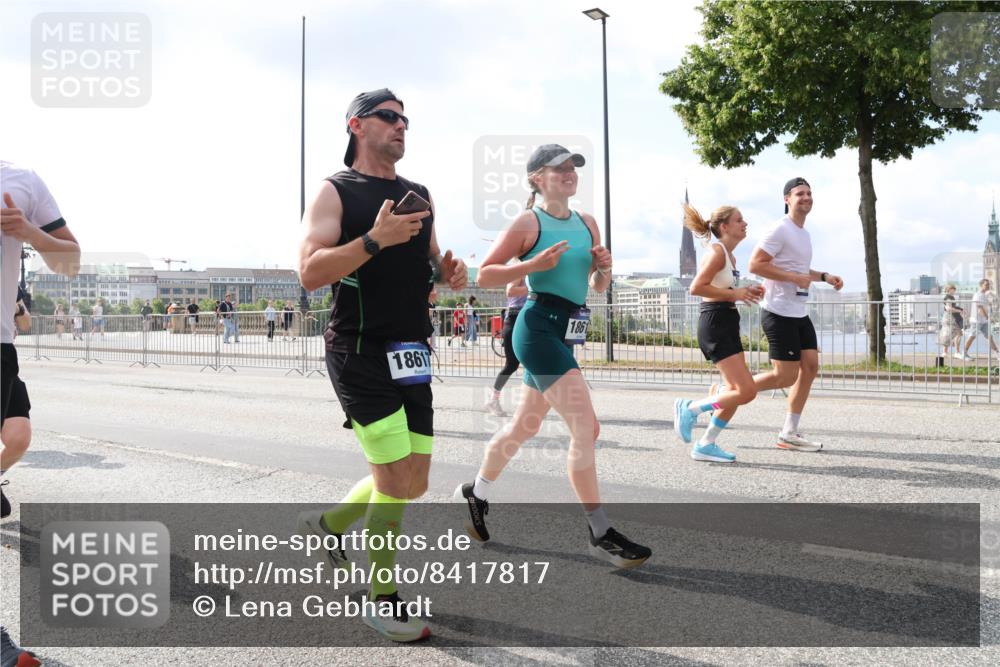 29.06.2025 - hella hamburg halbmarathon Lena Gebhardt http://msf.ph/oto/8417817 29.06.2025 10:05:24 Lombardsbrücke 18617, 1863, 1936, 1981, 2288, 2298, 2424, 2624, 3071, 3413, 3461, 3578, 4014, 4220, 4782, 5073, 6059, 6907, 6908, 7302, 7826, 8089, 8999, 9007, 9019, 9075, 9165, 9559, 9680, 9736, 9737, 9738, 10343, 10694, 10791, 10998, 11595, 11784, 11873, 11958, 12557, 13221, 13242, 13327, 13717, 14203, 14465, 14642, 16092, 16134, 16478, 16546, 16847, 17112, 17707, 17731, 17818, 18189, 18616, 18617, 19034, 19248 meine-sportfotos.de