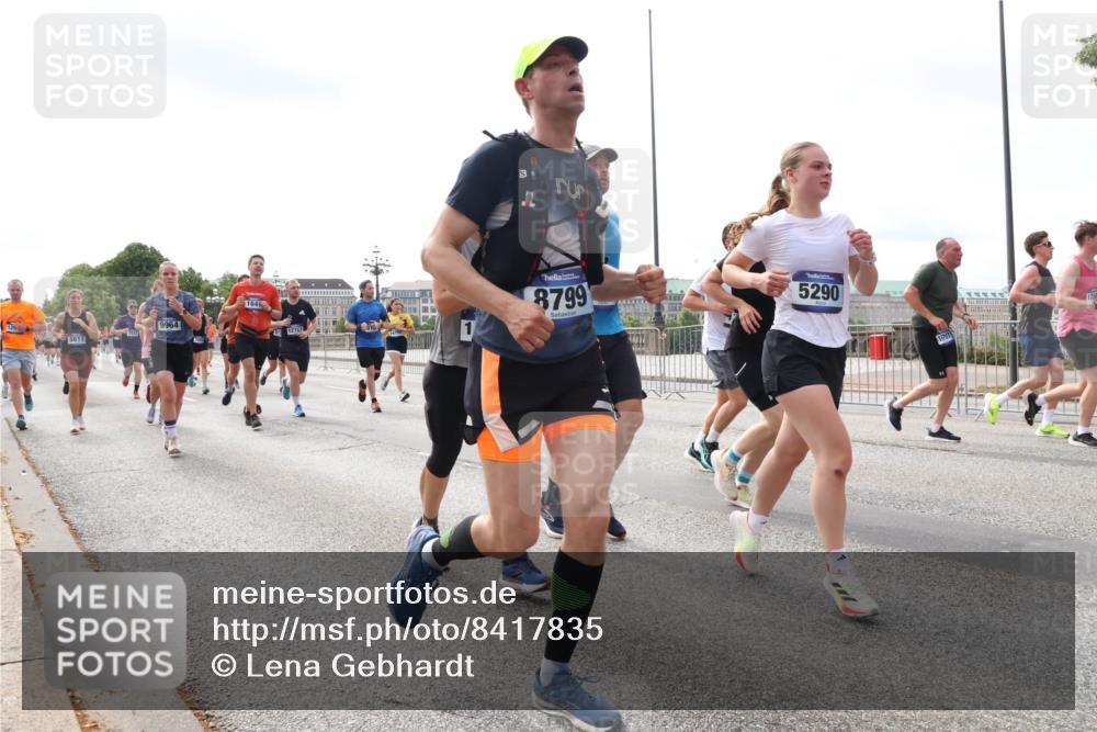 29.06.2025 - hella hamburg halbmarathon Lena Gebhardt http://msf.ph/oto/8417835 29.06.2025 10:18:00 Lombardsbrücke 164, 9964, 5611, 12712, 8799, 5290, 1758, 1015, 1159, 1160, 1204, 1268, 1274, 1325, 1458, 1554, 1622, 1641, 1749, 1795, 1982, 2087, 2094, 2147, 2259, 2548, 2634, 2931, 3125, 3138, 3292, 3321, 3482, 3977, 4218, 4738, 4804, 5002, 5004, 5290, 5611, 5733, 6254, 6270, 6336, 6352, 6786, 7094, 7258, 7413, 7641, 7649, 7838, 7882, 7883, 8067, 8128, 8144, 8248, 8607, 8799, 9400, 9539, 9717, 9734, 9798, 9844, 9848, 9964, 10174, 10332, 10509, 10908, 12498 meine-sportfotos.de