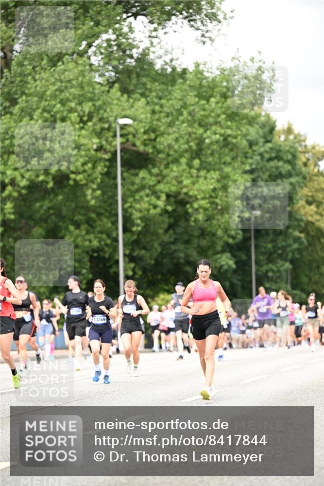 29.06.2025 - hella hamburg halbmarathon Dr. Thomas Lammeyer http://msf.ph/oto/8417844 29.06.2025 10:45:25 Kennedybrücke 1075, 1323, 1731, 4044, 4638, 4906, 5549, 6088, 6098, 6806, 7293, 7585, 7661, 7829, 7956, 8429, 8430, 8878, 9962, 10269, 10407, 10644, 11176 meine-sportfotos.de