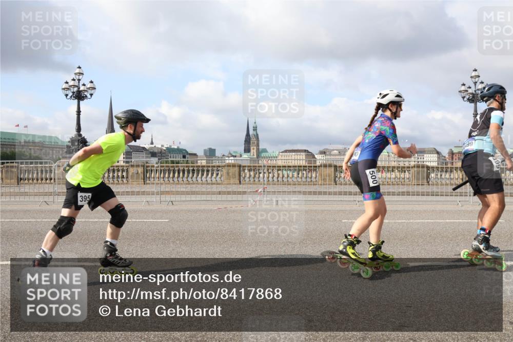 29.06.2025 - hella hamburg halbmarathon Lena Gebhardt http://msf.ph/oto/8417868 29.06.2025 08:57:12 Lombardsbrücke 395, 500, 499 meine-sportfotos.de