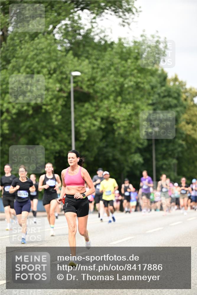29.06.2025 - hella hamburg halbmarathon Dr. Thomas Lammeyer http://msf.ph/oto/8417886 29.06.2025 10:45:27 Kennedybrücke 1075, 1323, 1731, 4044, 4638, 4906, 5549, 6088, 7293, 7585, 7661, 7829, 8429, 8430, 8878, 9962, 10269, 10407, 10644, 11176 meine-sportfotos.de