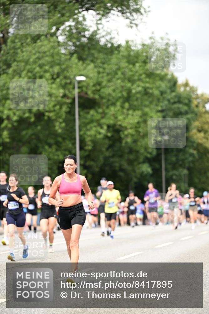 29.06.2025 - hella hamburg halbmarathon Dr. Thomas Lammeyer http://msf.ph/oto/8417895 29.06.2025 10:45:27 Kennedybrücke 1075, 1323, 1731, 4044, 4638, 4906, 5549, 6088, 7293, 7585, 7661, 7829, 8429, 8430, 8878, 9962, 10269, 10407, 10644, 11176 meine-sportfotos.de
