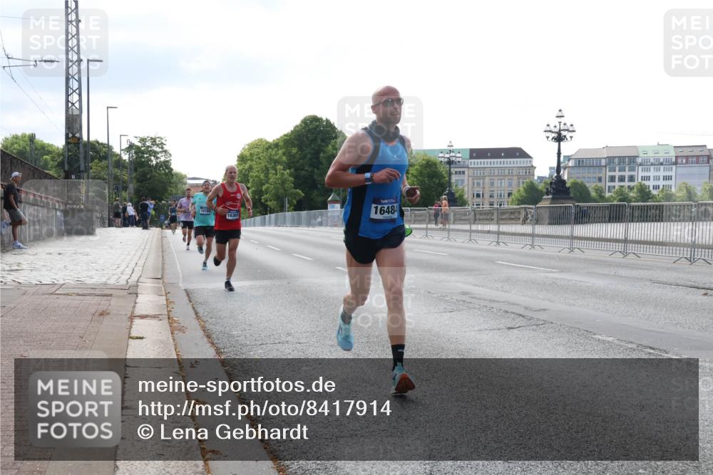 29.06.2025 - hella hamburg halbmarathon Lena Gebhardt http://msf.ph/oto/8417914 29.06.2025 09:41:29 Lombardsbrücke 10780, 16361, 16484, 2459, 4571, 7834, 7963, 9442, 10234, 10780, 11194, 11624, 12067, 12641, 13780, 16361, 16484, 17856, 17886 meine-sportfotos.de