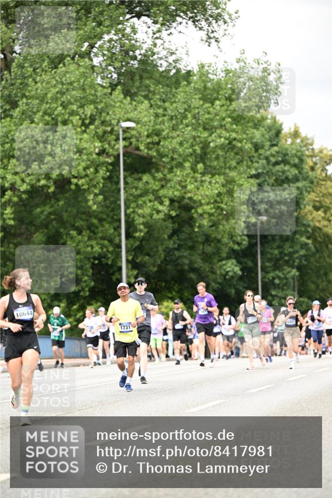 29.06.2025 - hella hamburg halbmarathon Dr. Thomas Lammeyer http://msf.ph/oto/8417981 29.06.2025 10:45:29 Kennedybrücke 1731, 4044, 4412, 4638, 4906, 5549, 6088, 7293, 7585, 7661, 7829, 8429, 8430, 8769, 8878, 9962, 10269, 10407, 10644, 11176 meine-sportfotos.de