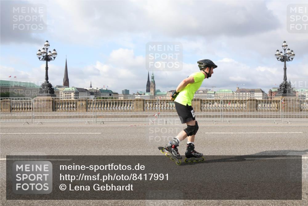 29.06.2025 - hella hamburg halbmarathon Lena Gebhardt http://msf.ph/oto/8417991 29.06.2025 08:57:13 Lombardsbrücke  meine-sportfotos.de