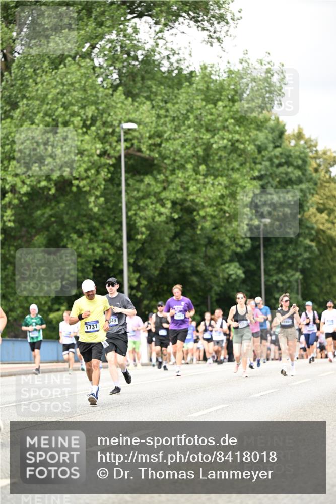 29.06.2025 - hella hamburg halbmarathon Dr. Thomas Lammeyer http://msf.ph/oto/8418018 29.06.2025 10:45:30 Kennedybrücke 1731, 3344, 4044, 4412, 4638, 4906, 5549, 6088, 7293, 7585, 7661, 7829, 8429, 8430, 8769, 8878, 9962, 10269, 10407, 10644 meine-sportfotos.de
