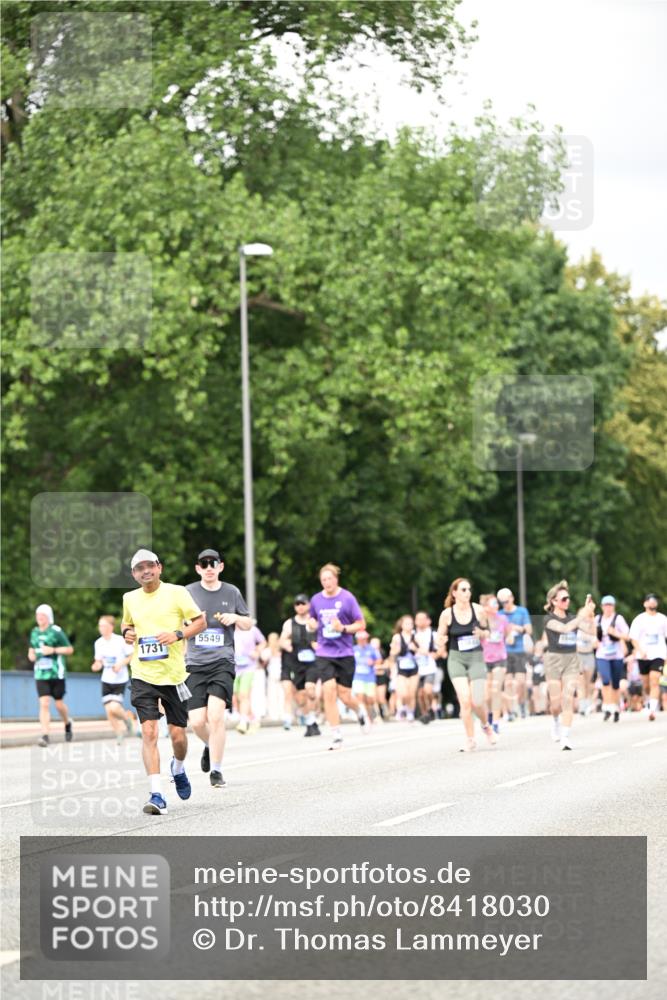 29.06.2025 - hella hamburg halbmarathon Dr. Thomas Lammeyer http://msf.ph/oto/8418030 29.06.2025 10:45:31 Kennedybrücke 1731, 3344, 4044, 4412, 4638, 5549, 6088, 7293, 7585, 7661, 7829, 8429, 8430, 8769, 8878, 9962, 10269, 10407, 10644, 11166 meine-sportfotos.de
