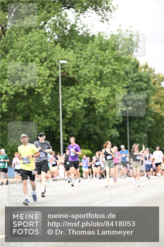 29.06.2025 - hella hamburg halbmarathon Dr. Thomas Lammeyer http://msf.ph/oto/8418053 29.06.2025 10:45:31 Kennedybrücke 1731, 3344, 4044, 4412, 4638, 5549, 6088, 7293, 7585, 7661, 7829, 8429, 8430, 8769, 8878, 9962, 10269, 10407, 10644, 11166 meine-sportfotos.de