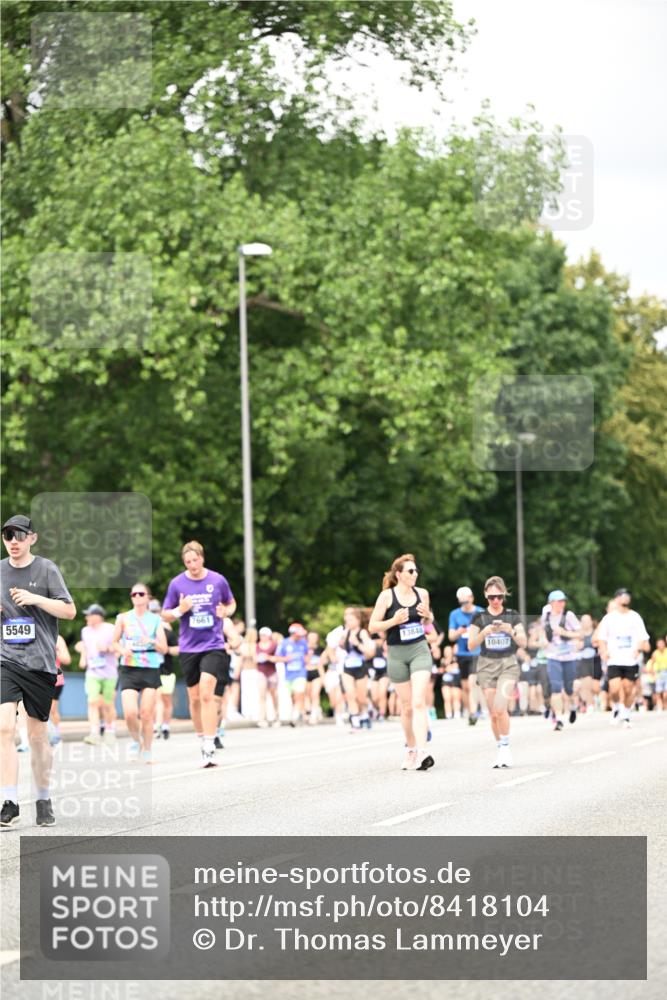 29.06.2025 - hella hamburg halbmarathon Dr. Thomas Lammeyer http://msf.ph/oto/8418104 29.06.2025 10:45:33 Kennedybrücke 1731, 2805, 3344, 4044, 4412, 4638, 5549, 5928, 6088, 7293, 7585, 7661, 7829, 8769, 8878, 10269, 10407, 10644, 11166, 11209 meine-sportfotos.de