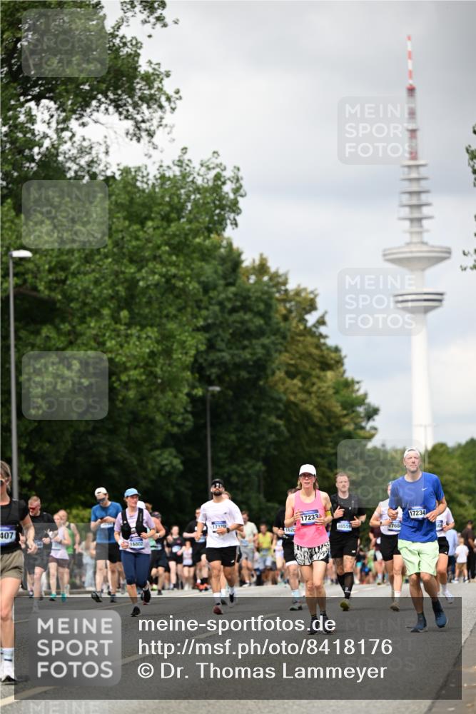 29.06.2025 - hella hamburg halbmarathon Dr. Thomas Lammeyer http://msf.ph/oto/8418176 29.06.2025 10:45:38 Kennedybrücke 1731, 2805, 3344, 4044, 4412, 4638, 5549, 5688, 5928, 6088, 7293, 7661, 7829, 8769, 8878, 10269, 10407, 10644, 11166, 11209 meine-sportfotos.de