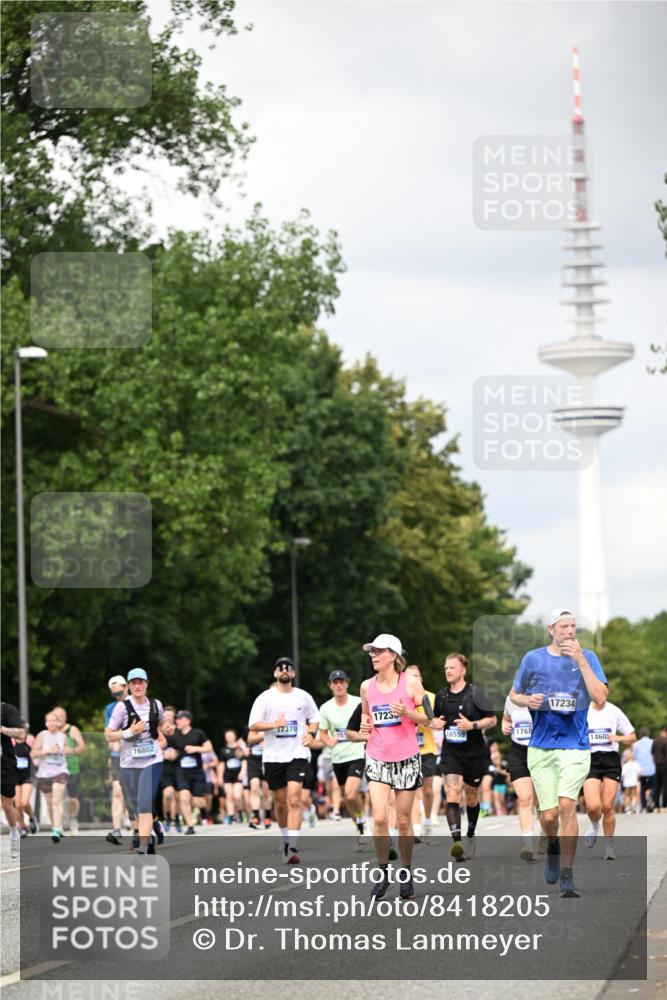 29.06.2025 - hella hamburg halbmarathon Dr. Thomas Lammeyer http://msf.ph/oto/8418205 29.06.2025 10:45:39 Kennedybrücke 1731, 2805, 3344, 4044, 4412, 4638, 5549, 5688, 5928, 6088, 7293, 7661, 7829, 8769, 8878, 9009, 10269, 10407, 10644, 11166, 11209, 11371 meine-sportfotos.de