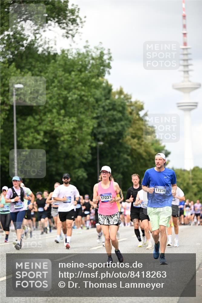 29.06.2025 - hella hamburg halbmarathon Dr. Thomas Lammeyer http://msf.ph/oto/8418263 29.06.2025 10:45:41 Kennedybrücke 1731, 2805, 3344, 4044, 4412, 4638, 4774, 5549, 5688, 5928, 6088, 7293, 7661, 7829, 8769, 9009, 10269, 10407, 10644, 11166, 11209, 11371 meine-sportfotos.de