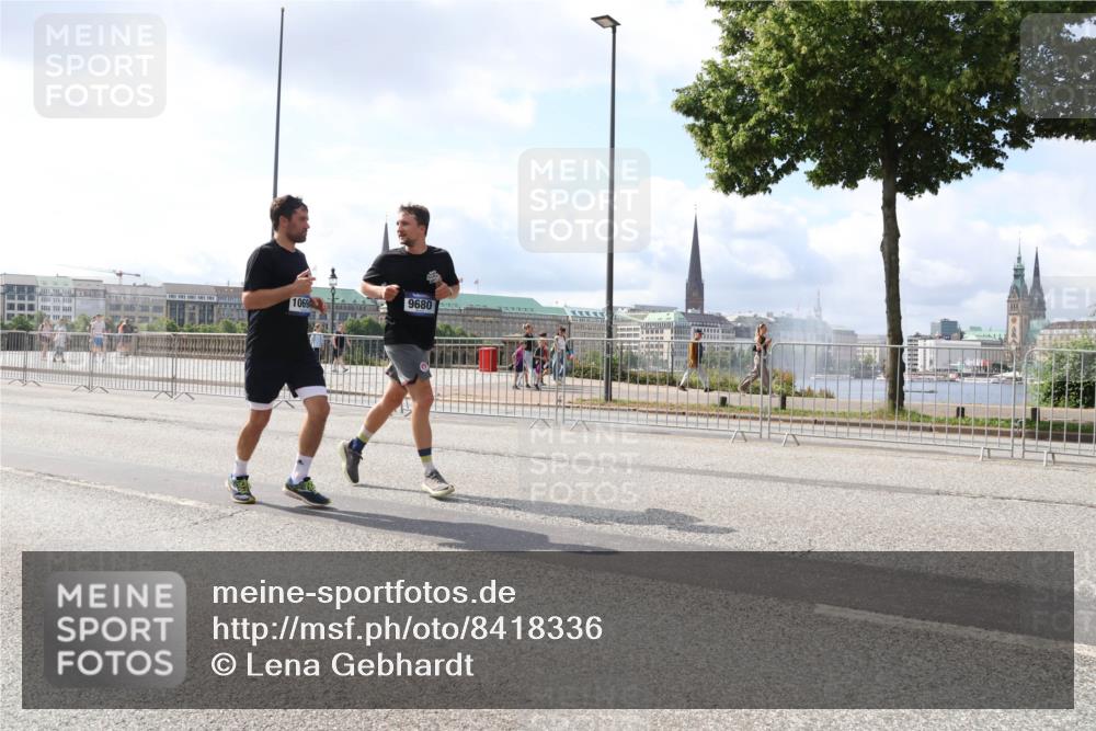29.06.2025 - hella hamburg halbmarathon Lena Gebhardt http://msf.ph/oto/8418336 29.06.2025 10:05:27 Lombardsbrücke 1069, 9680, 1863, 1936, 1981, 2288, 2298, 2424, 2624, 3071, 3413, 3461, 3578, 3929, 4014, 4220, 4782, 5073, 6059, 6907, 6908, 7302, 7826, 8089, 8999, 9007, 9075, 9165, 9339, 9559, 9680, 9736, 9737, 9738, 9917, 10343, 10694, 10791, 10998, 11784, 11873, 11958, 12557, 13221, 13327, 13717, 14203, 14465, 14642, 16092, 16478, 16546, 16847, 17112, 17707, 17731, 17740, 18189, 18616, 18617, 19034, 19248 meine-sportfotos.de