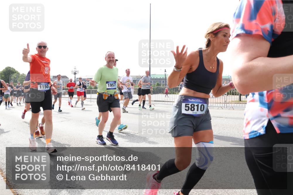 29.06.2025 - hella hamburg halbmarathon Lena Gebhardt http://msf.ph/oto/8418401 29.06.2025 10:42:35 Lombardsbrücke 1150, 1957, 5810, 1150, 1360, 1624, 1656, 1929, 1957, 1964, 1994, 2069, 2134, 2401, 2509, 2538, 2580, 2940, 2941, 3283, 3378, 3605, 3874, 4092, 4105, 4329, 4334, 4353, 4385, 4778, 4885, 4891, 4892, 5403, 5417, 5419, 5810, 6120, 6764, 6828, 6917, 7040, 7260, 7357, 7513, 7557, 7666, 8014, 8161, 8459, 8525, 8526, 8529, 8712, 8816, 9370, 9980, 10008, 10454, 10532, 10697, 11142, 11710, 12151, 12441, 13241 meine-sportfotos.de