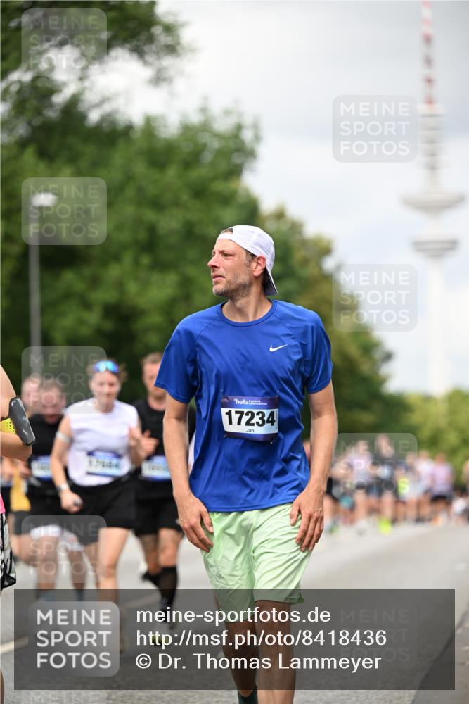 29.06.2025 - hella hamburg halbmarathon Dr. Thomas Lammeyer http://msf.ph/oto/8418436 29.06.2025 10:45:46 Kennedybrücke 1314, 1731, 2229, 2805, 3344, 3694, 4412, 4638, 4774, 5549, 5688, 5928, 6088, 7661, 7821, 8293, 8769, 9009, 9370, 10027, 10407, 10644, 11166, 11209, 11371 meine-sportfotos.de