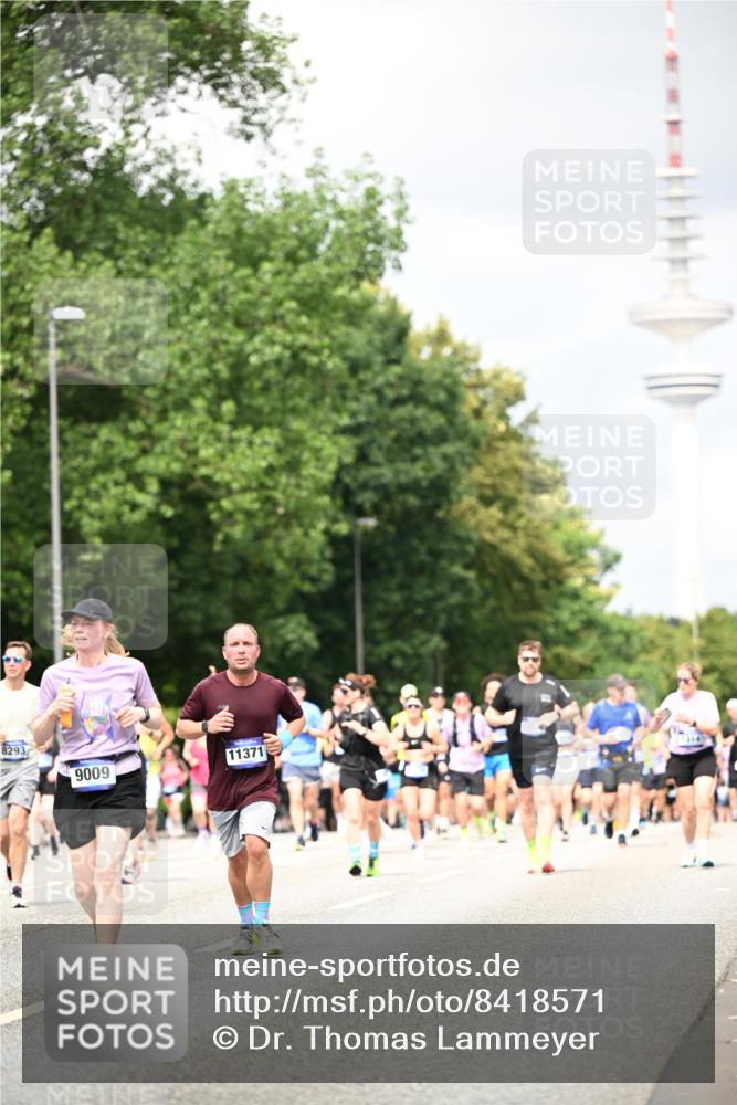 29.06.2025 - hella hamburg halbmarathon Dr. Thomas Lammeyer http://msf.ph/oto/8418571 29.06.2025 10:45:53 Kennedybrücke 1314, 1536, 2229, 2805, 3344, 3533, 3694, 4412, 4774, 5086, 5688, 5928, 6846, 6894, 7661, 7821, 8293, 8300, 8301, 8586, 8769, 9009, 9370, 10027, 10407, 11024, 11166, 11209, 11371, 11437, 11438 meine-sportfotos.de