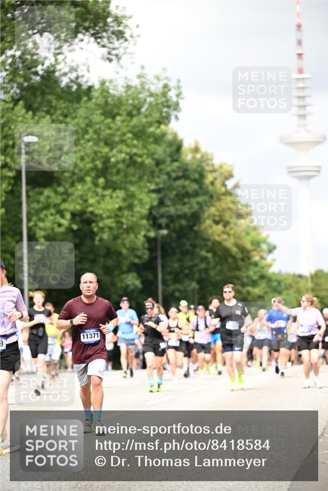 29.06.2025 - hella hamburg halbmarathon Dr. Thomas Lammeyer http://msf.ph/oto/8418584 29.06.2025 10:45:54 Kennedybrücke 1314, 1317, 1536, 2229, 2805, 3344, 3532, 3533, 3694, 4412, 4774, 5086, 5688, 5928, 6846, 6894, 7661, 7821, 8293, 8300, 8301, 8443, 8586, 8769, 9009, 9370, 10027, 10407, 11024, 11166, 11209, 11371, 11437, 11438 meine-sportfotos.de