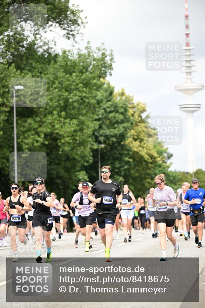 29.06.2025 - hella hamburg halbmarathon Dr. Thomas Lammeyer http://msf.ph/oto/8418675 29.06.2025 10:45:58 Kennedybrücke 1314, 1317, 1536, 2229, 2763, 2805, 3344, 3532, 3533, 3694, 4412, 4774, 5086, 5688, 5928, 6066, 6719, 6793, 6846, 6894, 7821, 8293, 8300, 8301, 8443, 8586, 8769, 9009, 9370, 10027, 10483, 11024, 11097, 11166, 11207, 11209, 11255, 11371, 11437, 11438 meine-sportfotos.de
