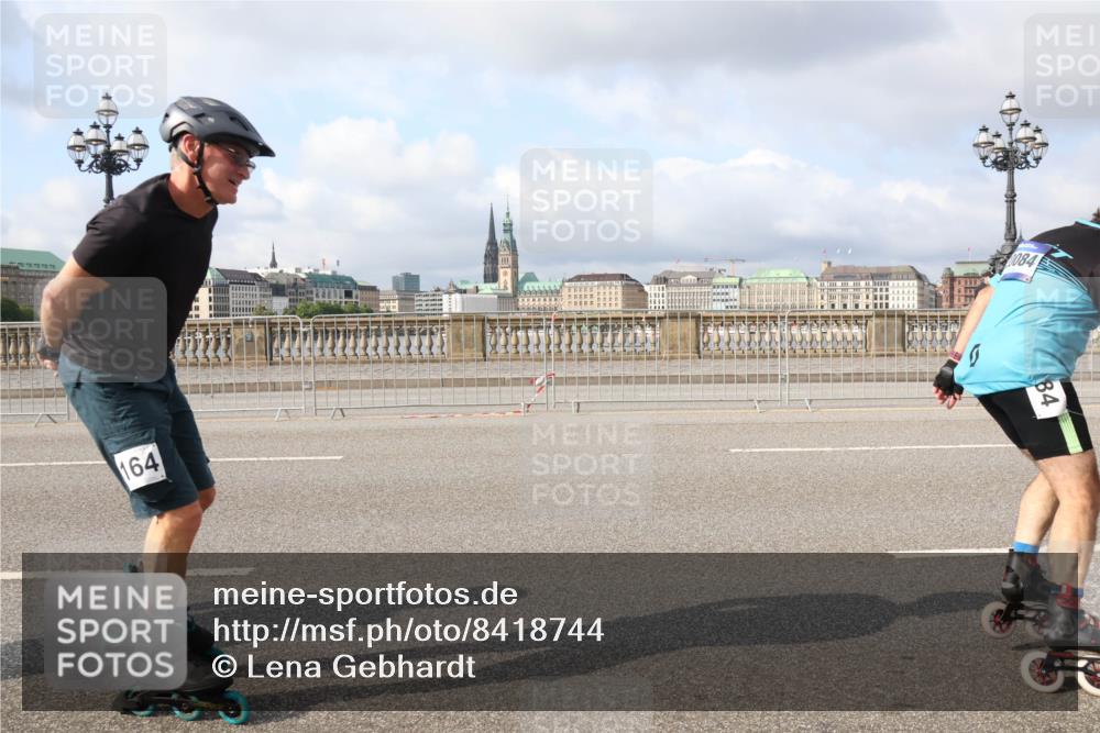 29.06.2025 - hella hamburg halbmarathon Lena Gebhardt http://msf.ph/oto/8418744 29.06.2025 08:57:28 Lombardsbrücke 164, 084, 84 meine-sportfotos.de