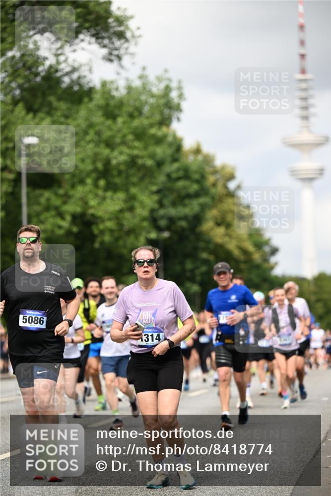 29.06.2025 - hella hamburg halbmarathon Dr. Thomas Lammeyer http://msf.ph/oto/8418774 29.06.2025 10:46:02 Kennedybrücke 1314, 1317, 1536, 2229, 2762, 2763, 2805, 3532, 3533, 3694, 4774, 5086, 5688, 5928, 5942, 6066, 6719, 6726, 6793, 6846, 6894, 7821, 8293, 8300, 8301, 8443, 8586, 9009, 9370, 10027, 10483, 11024, 11097, 11207, 11209, 11255, 11371, 11437, 11438 meine-sportfotos.de