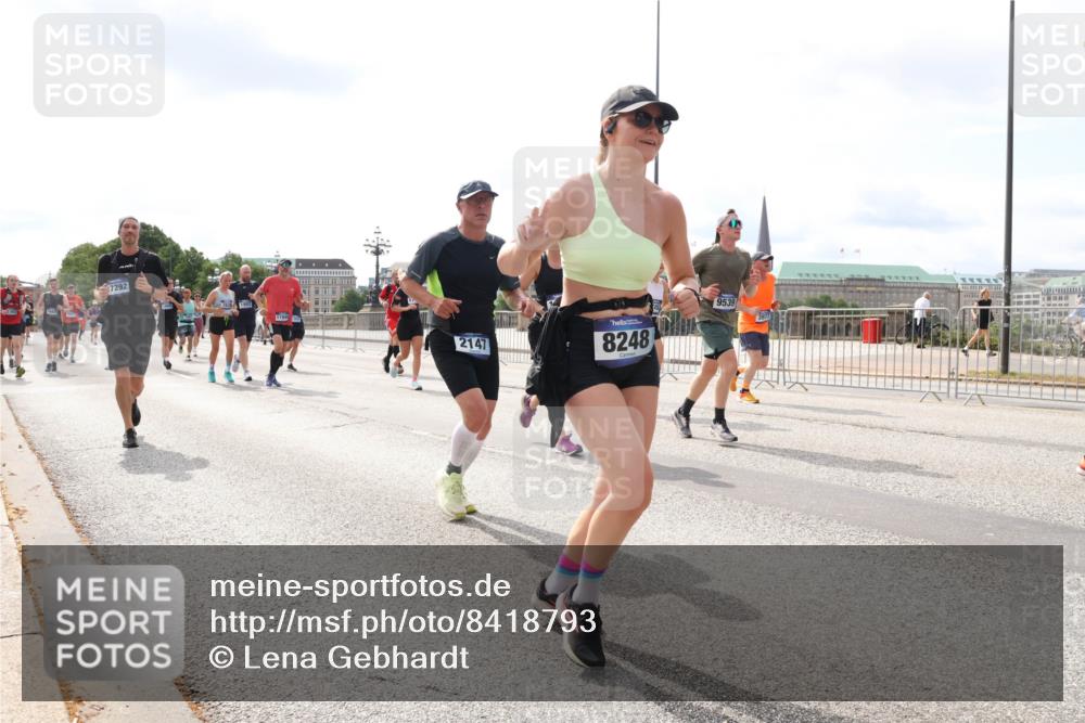 29.06.2025 - hella hamburg halbmarathon Lena Gebhardt http://msf.ph/oto/8418793 29.06.2025 10:18:08 Lombardsbrücke 17292, 2147, 8248, 9539, 1015, 1159, 1160, 1268, 1274, 1325, 1458, 1554, 1622, 1641, 1749, 1795, 1982, 2087, 2094, 2147, 2335, 2548, 2634, 2931, 3125, 3138, 3292, 3321, 3482, 3977, 4710, 4738, 4804, 5002, 5004, 5290, 5611, 5733, 5909, 6270, 7094, 7641, 7649, 7838, 7882, 7883, 8067, 8128, 8144, 8248, 8607, 8799, 9222, 9400, 9539, 9717, 9734, 9798, 9834, 9844, 9964, 10174, 10332, 10509, 10659, 10908, 12498, 13341 meine-sportfotos.de