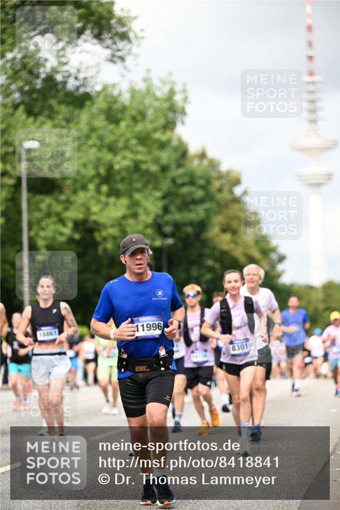 29.06.2025 - hella hamburg halbmarathon Dr. Thomas Lammeyer http://msf.ph/oto/8418841 29.06.2025 10:46:05 Kennedybrücke 1314, 1317, 1536, 2229, 2762, 2763, 3532, 3533, 3694, 4774, 5086, 5688, 5942, 6066, 6719, 6726, 6793, 6846, 6894, 7821, 8293, 8300, 8301, 8443, 8586, 9009, 9370, 9588, 10027, 10181, 10483, 11011, 11017, 11024, 11097, 11207, 11255, 11371, 11437, 11438 meine-sportfotos.de
