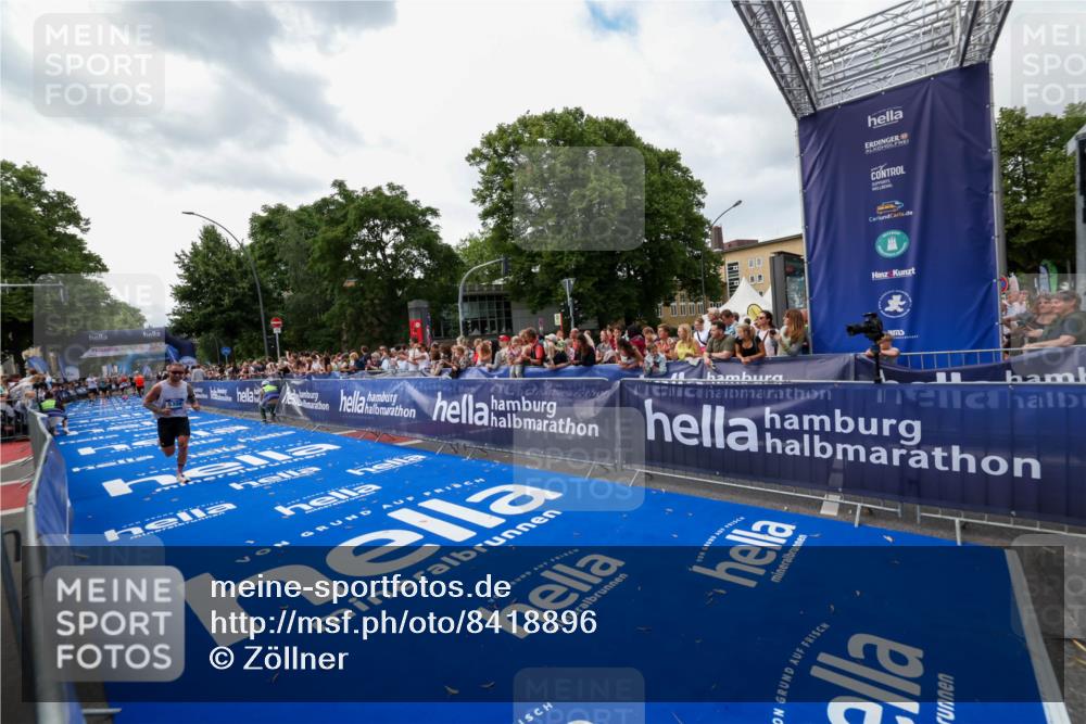 29.06.2025 - hella hamburg halbmarathon Zöllner http://msf.ph/oto/8418896 29.06.2025 10:30:02 Ziel 3189, 5308, 8190, 9634, 10270, 15672, 17768 meine-sportfotos.de