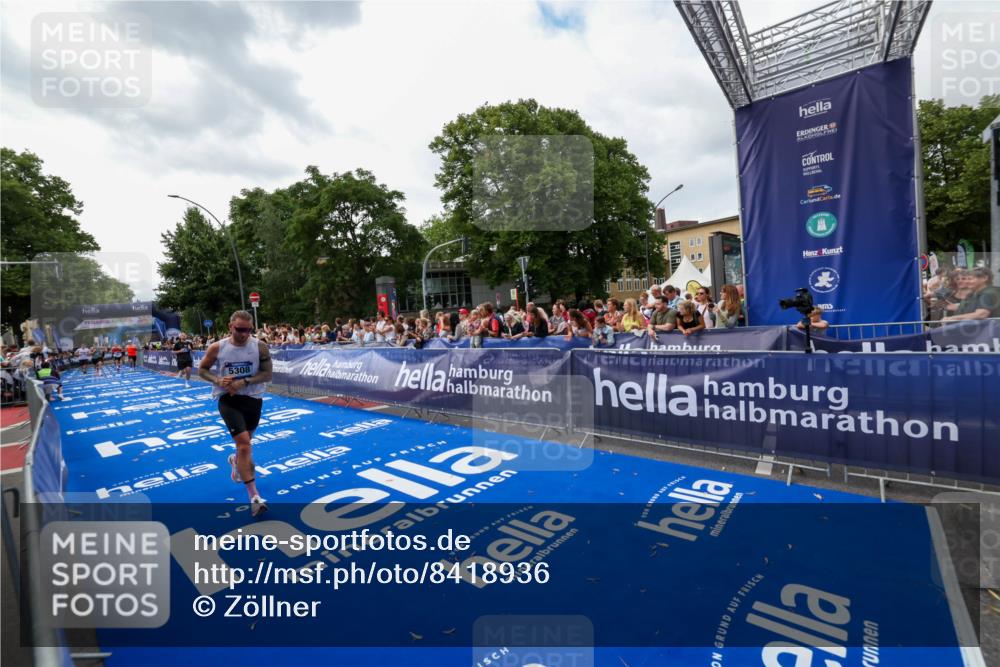 29.06.2025 - hella hamburg halbmarathon Zöllner http://msf.ph/oto/8418936 29.06.2025 10:30:03 Ziel 2689, 3189, 5308, 8190, 9634, 10270, 15672, 17768 meine-sportfotos.de