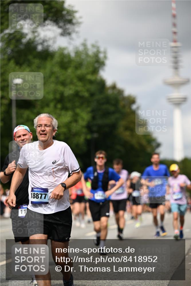 29.06.2025 - hella hamburg halbmarathon Dr. Thomas Lammeyer http://msf.ph/oto/8418952 29.06.2025 10:46:09 Kennedybrücke 1314, 1317, 1536, 2229, 2762, 2763, 3532, 3533, 3694, 4774, 5086, 5942, 6066, 6137, 6719, 6726, 6793, 6846, 6894, 7821, 7968, 8162, 8293, 8300, 8301, 8443, 8586, 9009, 9370, 9588, 10027, 10181, 10483, 11011, 11017, 11024, 11097, 11098, 11207, 11255, 11371, 11437, 11438 meine-sportfotos.de