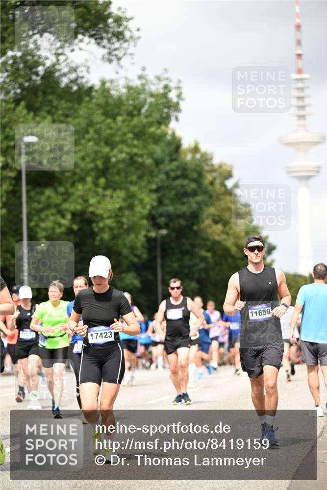 29.06.2025 - hella hamburg halbmarathon Dr. Thomas Lammeyer http://msf.ph/oto/8419159 29.06.2025 10:46:16 Kennedybrücke 1314, 1317, 1536, 1648, 2762, 2763, 3459, 3532, 3533, 4329, 4885, 5086, 5432, 5942, 6066, 6137, 6153, 6450, 6719, 6726, 6793, 6846, 6894, 7968, 8004, 8162, 8163, 8300, 8301, 8443, 8586, 9588, 10027, 10181, 10483, 10872, 11011, 11017, 11024, 11097, 11098, 11207, 11255, 11437, 11438 meine-sportfotos.de