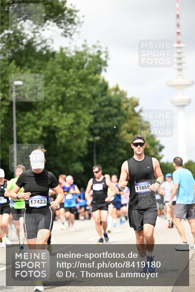 29.06.2025 - hella hamburg halbmarathon Dr. Thomas Lammeyer http://msf.ph/oto/8419180 29.06.2025 10:46:16 Kennedybrücke 1314, 1317, 1536, 1648, 2762, 2763, 3459, 3532, 3533, 4329, 4885, 5086, 5432, 5942, 6066, 6137, 6153, 6450, 6719, 6726, 6793, 6846, 6894, 7968, 8004, 8162, 8163, 8300, 8301, 8443, 8586, 9588, 10027, 10181, 10483, 10872, 11011, 11017, 11024, 11097, 11098, 11207, 11255, 11437, 11438 meine-sportfotos.de