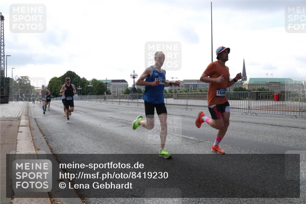 29.06.2025 - hella hamburg halbmarathon Lena Gebhardt http://msf.ph/oto/8419230 29.06.2025 09:41:48 Lombardsbrücke 169, 13440, 1241, 2459, 2892, 4128, 4571, 6559, 7142, 7862, 9442, 10234, 10780, 11194, 11624, 11965, 12067, 12641, 13440, 13751, 13780, 14019, 14107, 14506, 16169, 16361, 16484, 17752, 17856, 18124, 18897 meine-sportfotos.de