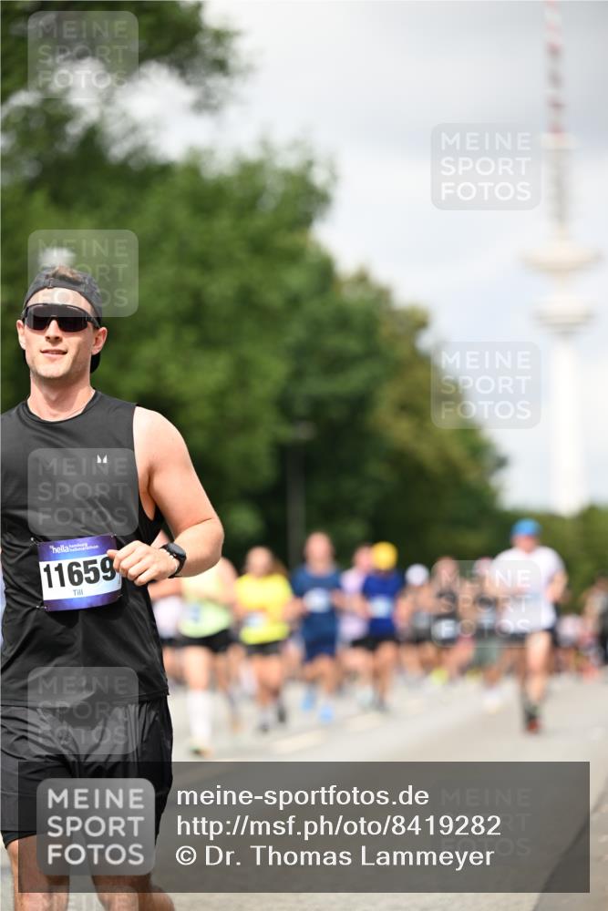 29.06.2025 - hella hamburg halbmarathon Dr. Thomas Lammeyer http://msf.ph/oto/8419282 29.06.2025 10:46:19 Kennedybrücke 1317, 1536, 1648, 2762, 2763, 3459, 3532, 3533, 4329, 4885, 5432, 5942, 6066, 6137, 6153, 6320, 6450, 6719, 6726, 6793, 6846, 6894, 7968, 8004, 8162, 8163, 8300, 8301, 8443, 8586, 8712, 9588, 10181, 10483, 10872, 11011, 11017, 11024, 11097, 11098, 11207, 11255, 11437, 11438 meine-sportfotos.de