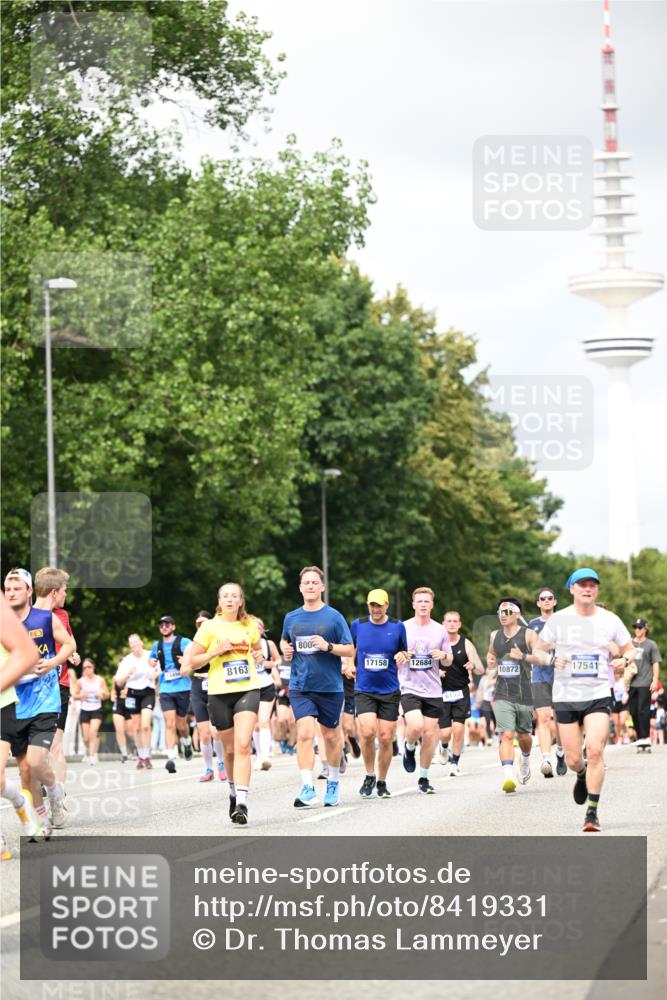 29.06.2025 - hella hamburg halbmarathon Dr. Thomas Lammeyer http://msf.ph/oto/8419331 29.06.2025 10:46:21 Kennedybrücke 1039, 1317, 1648, 1712, 2762, 2763, 3459, 3532, 3533, 4329, 4541, 4885, 5432, 5942, 6066, 6137, 6153, 6320, 6450, 6719, 6726, 6793, 6894, 7968, 8004, 8162, 8163, 8443, 8586, 8712, 9588, 10181, 10483, 10872, 11011, 11017, 11024, 11097, 11098, 11207, 11255, 11437 meine-sportfotos.de