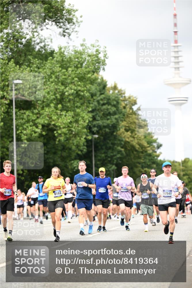 29.06.2025 - hella hamburg halbmarathon Dr. Thomas Lammeyer http://msf.ph/oto/8419364 29.06.2025 10:46:21 Kennedybrücke 1039, 1317, 1648, 1712, 2762, 2763, 3459, 3532, 3533, 4329, 4541, 4885, 5432, 5942, 6066, 6137, 6153, 6320, 6450, 6719, 6726, 6793, 6894, 7968, 8004, 8162, 8163, 8443, 8586, 8712, 9588, 10181, 10483, 10872, 11011, 11017, 11024, 11097, 11098, 11207, 11255, 11437 meine-sportfotos.de