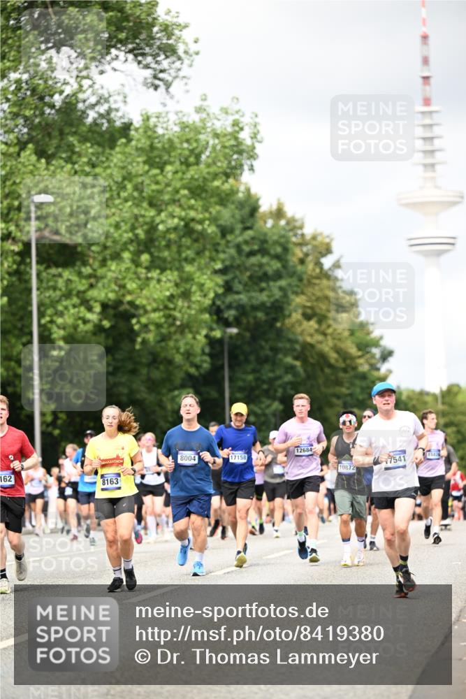 29.06.2025 - hella hamburg halbmarathon Dr. Thomas Lammeyer http://msf.ph/oto/8419380 29.06.2025 10:46:22 Kennedybrücke 1039, 1317, 1648, 1712, 2762, 2763, 2974, 3459, 3532, 3533, 4329, 4541, 4885, 5432, 5671, 5942, 6066, 6137, 6153, 6320, 6450, 6719, 6726, 6793, 7968, 8004, 8162, 8163, 8443, 8586, 8712, 9588, 10181, 10483, 10872, 11011, 11017, 11024, 11097, 11098, 11207, 11255 meine-sportfotos.de