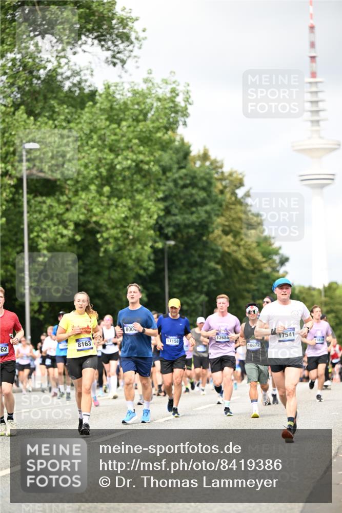 29.06.2025 - hella hamburg halbmarathon Dr. Thomas Lammeyer http://msf.ph/oto/8419386 29.06.2025 10:46:22 Kennedybrücke 1039, 1317, 1648, 1712, 2762, 2763, 2974, 3459, 3532, 3533, 4329, 4541, 4885, 5432, 5671, 5942, 6066, 6137, 6153, 6320, 6450, 6719, 6726, 6793, 7968, 8004, 8162, 8163, 8443, 8586, 8712, 9588, 10181, 10483, 10872, 11011, 11017, 11024, 11097, 11098, 11207, 11255 meine-sportfotos.de