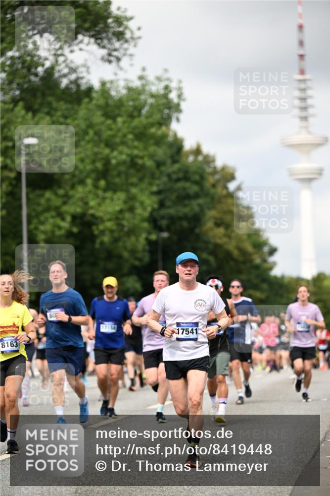 29.06.2025 - hella hamburg halbmarathon Dr. Thomas Lammeyer http://msf.ph/oto/8419448 29.06.2025 10:46:24 Kennedybrücke 1039, 1317, 1648, 1712, 2762, 2763, 2974, 3326, 3459, 3532, 3568, 4329, 4541, 4885, 5432, 5671, 5942, 6066, 6137, 6153, 6320, 6450, 6719, 6726, 6793, 7968, 8004, 8162, 8163, 8443, 8712, 9588, 10181, 10483, 10872, 11011, 11017, 11097, 11098, 11207, 11255 meine-sportfotos.de