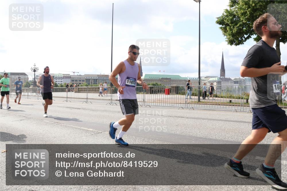 29.06.2025 - hella hamburg halbmarathon Lena Gebhardt http://msf.ph/oto/8419529 29.06.2025 10:05:36 Lombardsbrücke 11873, 167, 1229, 1863, 1936, 1981, 2288, 2298, 2471, 2540, 2624, 3461, 3578, 3929, 4014, 4220, 4782, 5073, 5762, 6059, 7826, 8894, 8909, 8999, 9007, 9075, 9165, 9339, 9477, 9559, 9680, 9736, 9737, 9738, 9917, 10343, 10694, 10791, 10998, 11784, 11873, 11958, 12557, 13221, 13717, 14203, 14465, 14642, 16092, 16478, 16546, 16847, 17707, 17731, 17740, 17885, 18616, 18617, 18973, 19034, 19248 meine-sportfotos.de