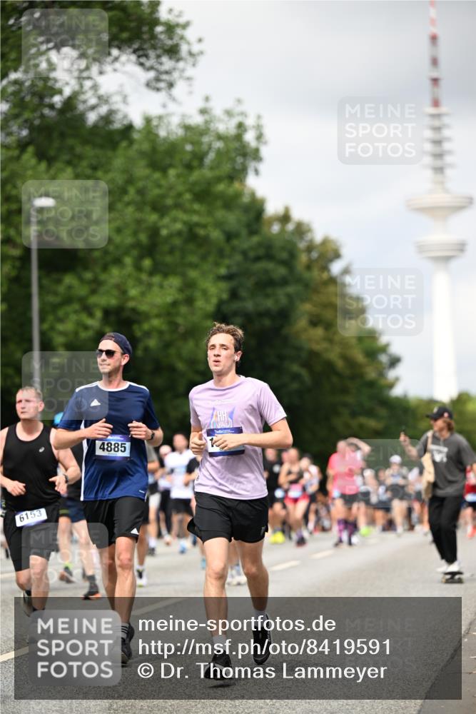 29.06.2025 - hella hamburg halbmarathon Dr. Thomas Lammeyer http://msf.ph/oto/8419591 29.06.2025 10:46:29 Kennedybrücke 1039, 1648, 1712, 2762, 2974, 3276, 3326, 3459, 3568, 4329, 4385, 4541, 4735, 4736, 4885, 5432, 5671, 5942, 6137, 6153, 6320, 6450, 6726, 7022, 7023, 7968, 8004, 8162, 8163, 8712, 9588, 10181, 10872, 11011, 11017, 11098 meine-sportfotos.de