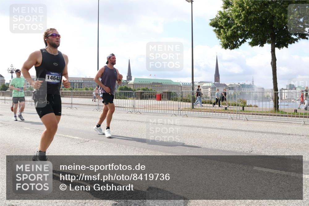29.06.2025 - hella hamburg halbmarathon Lena Gebhardt http://msf.ph/oto/8419736 29.06.2025 10:05:37 Lombardsbrücke 782, 14642, 1229, 1863, 1936, 1981, 2288, 2298, 2471, 2540, 2624, 3461, 3578, 3929, 4014, 4220, 4782, 5073, 5762, 6059, 7826, 8894, 8909, 8999, 9007, 9075, 9165, 9339, 9477, 9559, 9680, 9736, 9737, 9738, 9917, 10343, 10694, 10791, 10998, 11784, 11873, 11958, 12557, 13221, 13717, 14203, 14465, 14642, 16092, 16478, 16546, 16847, 17707, 17731, 17740, 17885, 18616, 18617, 18973, 19034, 19248 meine-sportfotos.de