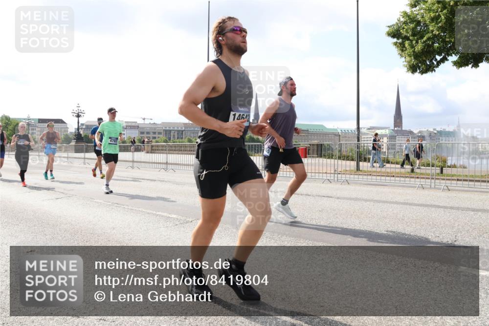 29.06.2025 - hella hamburg halbmarathon Lena Gebhardt http://msf.ph/oto/8419804 29.06.2025 10:05:37 Lombardsbrücke 1770, 4782, 1464, 1229, 1863, 1936, 1981, 2288, 2298, 2471, 2540, 2624, 3461, 3578, 3929, 4014, 4220, 4782, 5073, 5762, 6059, 7826, 8894, 8909, 8999, 9007, 9075, 9165, 9339, 9477, 9559, 9680, 9736, 9737, 9738, 9917, 10343, 10694, 10791, 10998, 11784, 11873, 11958, 12557, 13221, 13717, 14203, 14465, 14642, 16092, 16478, 16546, 16847, 17707, 17731, 17740, 17885, 18616, 18617, 18973, 19034, 19248 meine-sportfotos.de