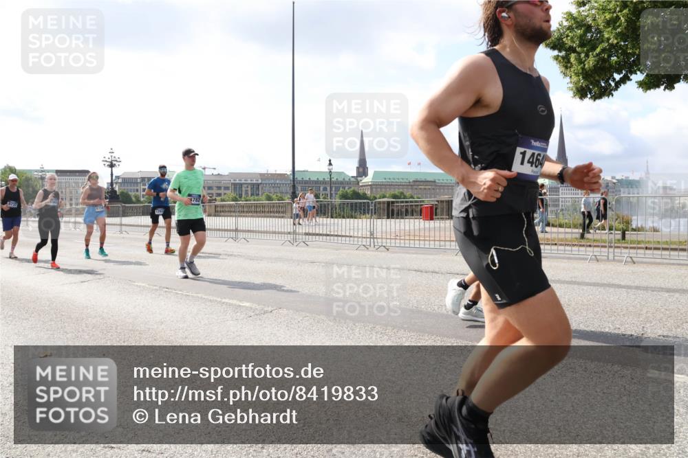29.06.2025 - hella hamburg halbmarathon Lena Gebhardt http://msf.ph/oto/8419833 29.06.2025 10:05:38 Lombardsbrücke 1464, 1229, 1830, 1863, 1936, 1981, 2288, 2298, 2471, 2540, 2624, 3461, 3578, 3929, 4014, 4220, 4782, 5073, 5762, 6059, 8894, 8909, 9075, 9165, 9339, 9477, 9559, 9680, 9736, 9737, 9738, 9917, 10343, 10694, 10791, 10998, 11784, 11873, 11958, 12557, 13221, 14203, 14465, 14642, 16092, 16478, 16546, 16847, 17731, 17740, 17885, 18616, 18617, 18973, 19034, 19248 meine-sportfotos.de