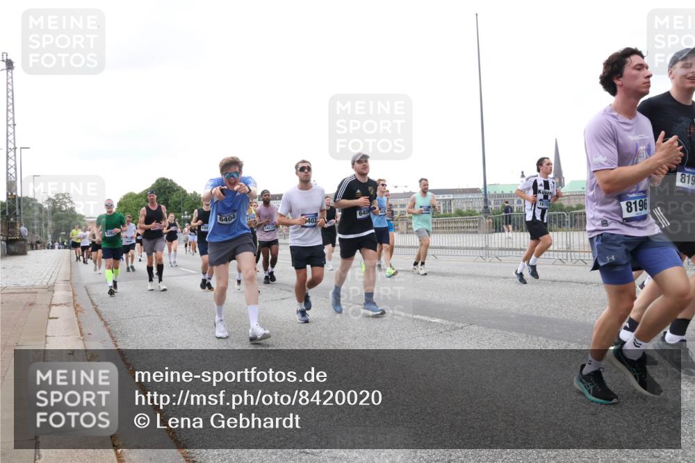 29.06.2025 - hella hamburg halbmarathon Lena Gebhardt http://msf.ph/oto/8420020 29.06.2025 10:52:21 Lombardsbrücke 526, 6404, 14915, 14235, 403, 6406, 16752, 8196, 819, 1418, 1826, 1978, 2420, 2528, 2983, 3038, 3140, 3645, 4087, 4273, 4436, 4598, 4606, 4815, 5062, 5262, 5360, 6386, 6403, 6404, 6406, 6456, 6671, 6985, 7511, 7682, 7690, 7691, 7735, 7812, 8194, 8196, 8250, 8251, 8621, 9068, 9070, 9103, 9368, 9460, 9730, 9731, 10080, 10296, 10342, 10392, 10533, 10634, 10673, 10884, 10928, 11084, 11101, 11126, 11127, 11297, 11375, 11736, 11899, 11974, 12546, 12558 meine-sportfotos.de