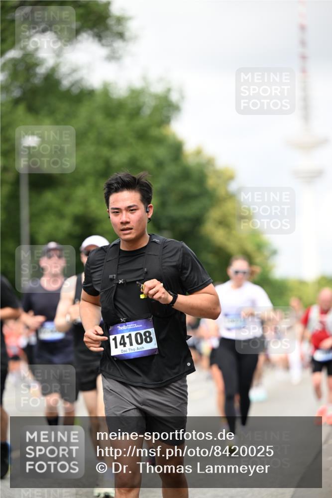 29.06.2025 - hella hamburg halbmarathon Dr. Thomas Lammeyer http://msf.ph/oto/8420025 29.06.2025 10:46:44 Kennedybrücke 1039, 1712, 1752, 2069, 2134, 2974, 3276, 3326, 3568, 4329, 4385, 4541, 4680, 4735, 4736, 5419, 5432, 5671, 6136, 6153, 6320, 6828, 7022, 7023, 7040, 7043, 7260, 8014, 8712, 9644, 10532, 10623, 10842, 11074, 11075 meine-sportfotos.de