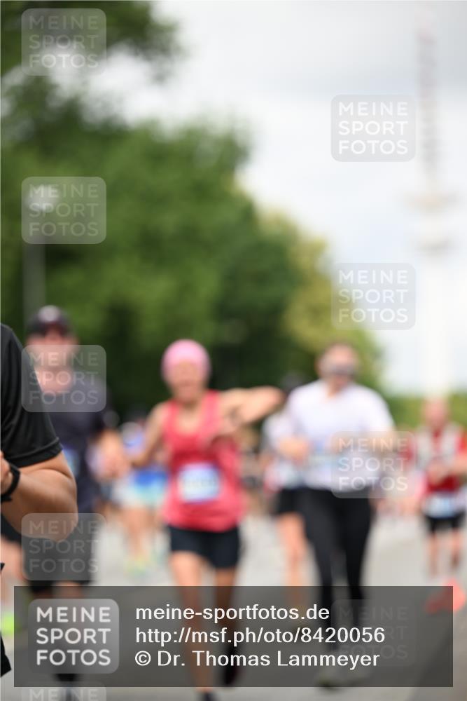 29.06.2025 - hella hamburg halbmarathon Dr. Thomas Lammeyer http://msf.ph/oto/8420056 29.06.2025 10:46:46 Kennedybrücke 1039, 1712, 1752, 2069, 2134, 2974, 3276, 3326, 3568, 4385, 4541, 4680, 4735, 4736, 5419, 5671, 6136, 6320, 6828, 7022, 7023, 7040, 7043, 7260, 8014, 8525, 8712, 9644, 10532, 10623, 10842, 11074, 11075 meine-sportfotos.de