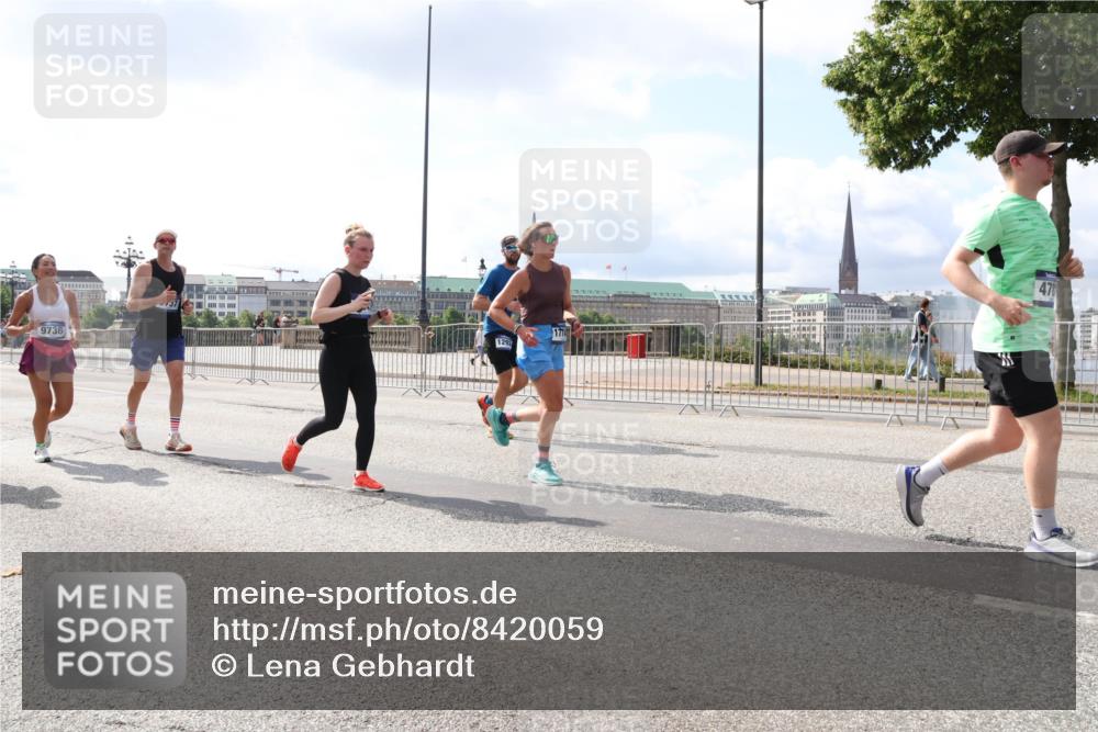 29.06.2025 - hella hamburg halbmarathon Lena Gebhardt http://msf.ph/oto/8420059 29.06.2025 10:05:40 Lombardsbrücke 9736, 1229, 1448, 1830, 1863, 1936, 1981, 2288, 2298, 2471, 2540, 2624, 3461, 3578, 3929, 4014, 4169, 4220, 4782, 5073, 5762, 6059, 8894, 8909, 9075, 9165, 9339, 9477, 9559, 9680, 9736, 9737, 9738, 9917, 10343, 10694, 10791, 10998, 11784, 11873, 11958, 12557, 13221, 14465, 14642, 16092, 16478, 16546, 16847, 17731, 17740, 17885, 18616, 18617, 18973, 19034, 19248 meine-sportfotos.de