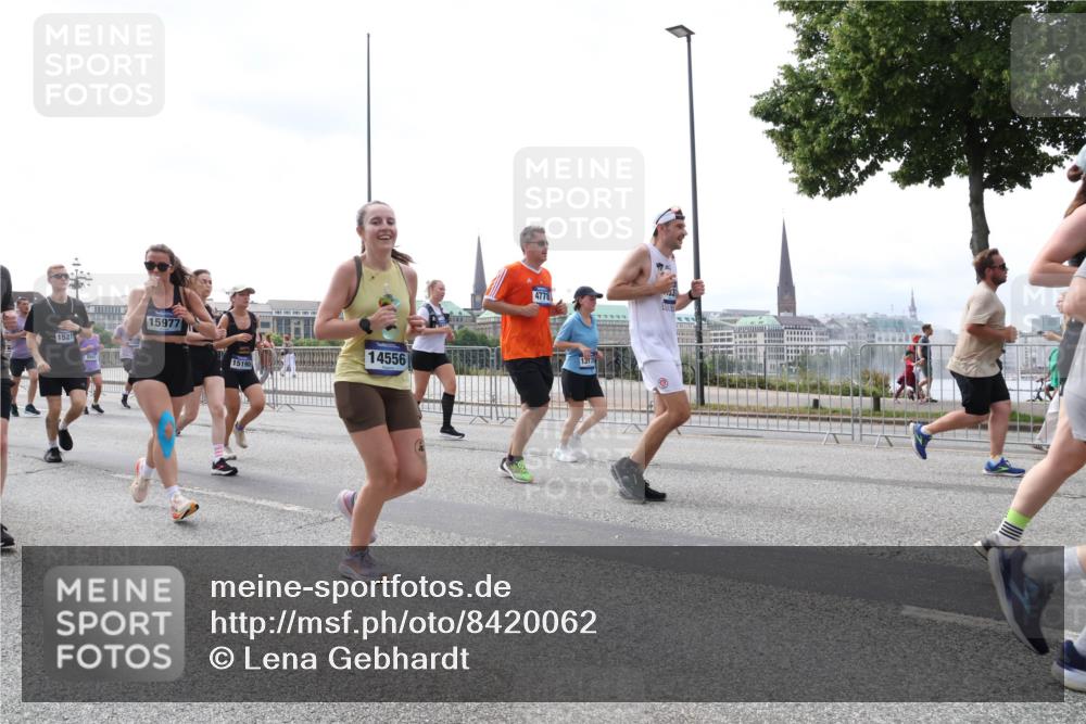 29.06.2025 - hella hamburg halbmarathon Lena Gebhardt http://msf.ph/oto/8420062 29.06.2025 10:42:45 Lombardsbrücke 15977, 1521, 15190, 14556, 4778, 1377, 1150, 1360, 1624, 1656, 1929, 1957, 1964, 1994, 2069, 2134, 2401, 2450, 2509, 2538, 2580, 2940, 2941, 3283, 3378, 3605, 3764, 3874, 4092, 4105, 4334, 4353, 4385, 4778, 4891, 4892, 5067, 5403, 5417, 5810, 5967, 6120, 6764, 6828, 7040, 7260, 7513, 7557, 7666, 8161, 8459, 8525, 8526, 8529, 8712, 8795, 8816, 8991, 9304, 9378, 9980, 10008, 10180, 10454, 10532, 10697, 11142, 11710, 12151, 12441, 13049, 13241 meine-sportfotos.de
